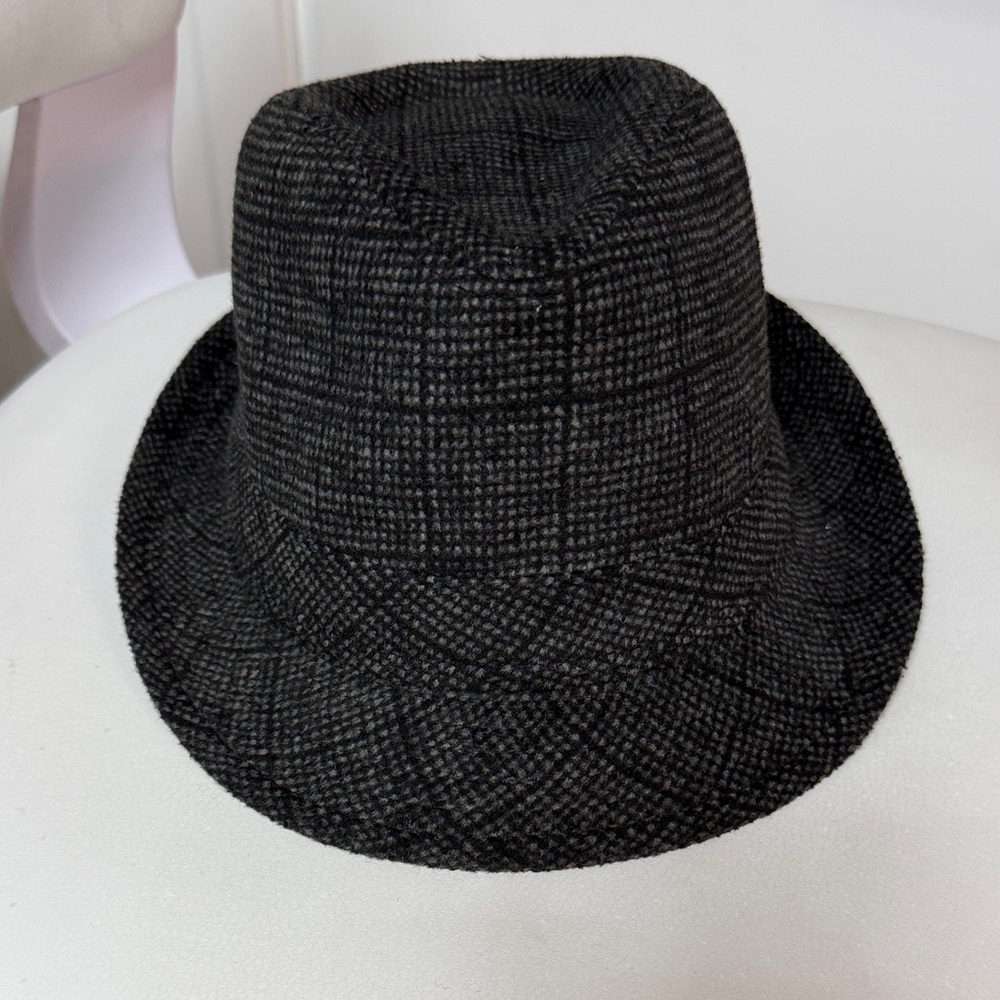 Victoria K Black and Gray Men's Hat